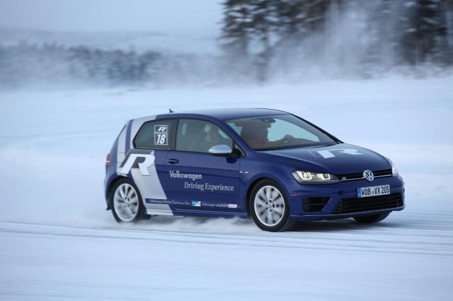  Volkswagen Golf R 5-Door 2013 года  (фото 99 из 100)